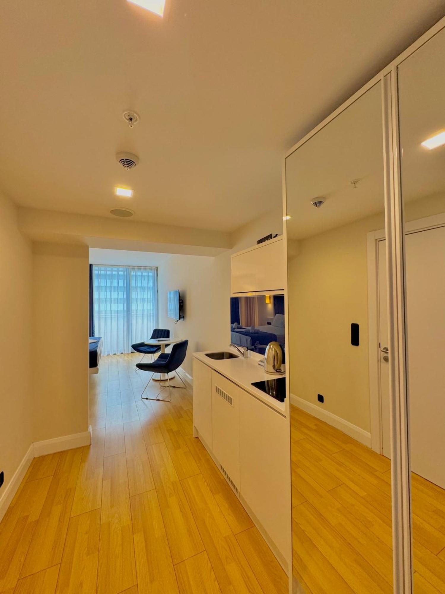 Vip Aparthotel Orbi City Sea View Batumi Exterior foto