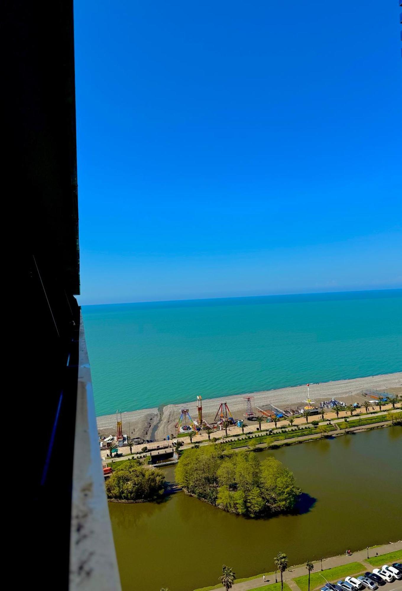 Vip Aparthotel Orbi City Sea View Batumi Exterior foto